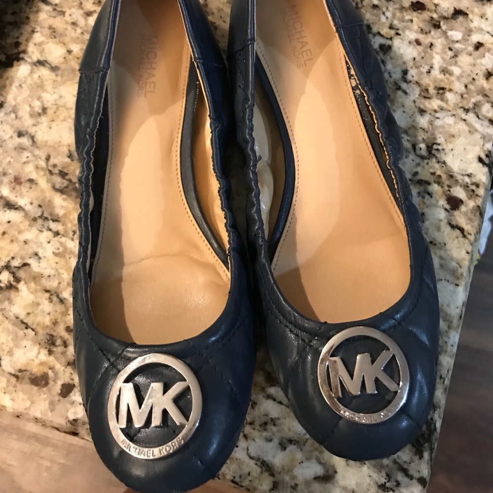 Michael Kors navy flats
